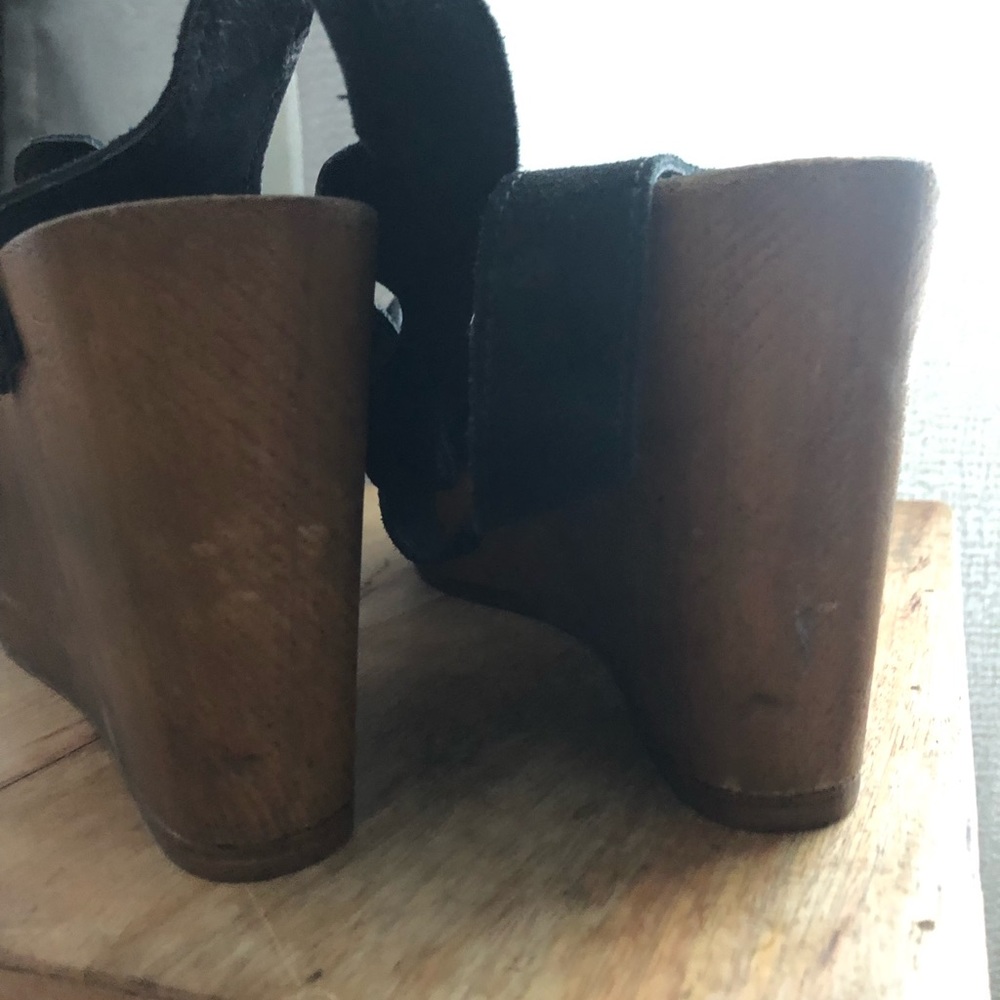 Wedge - Picture 5 of 7